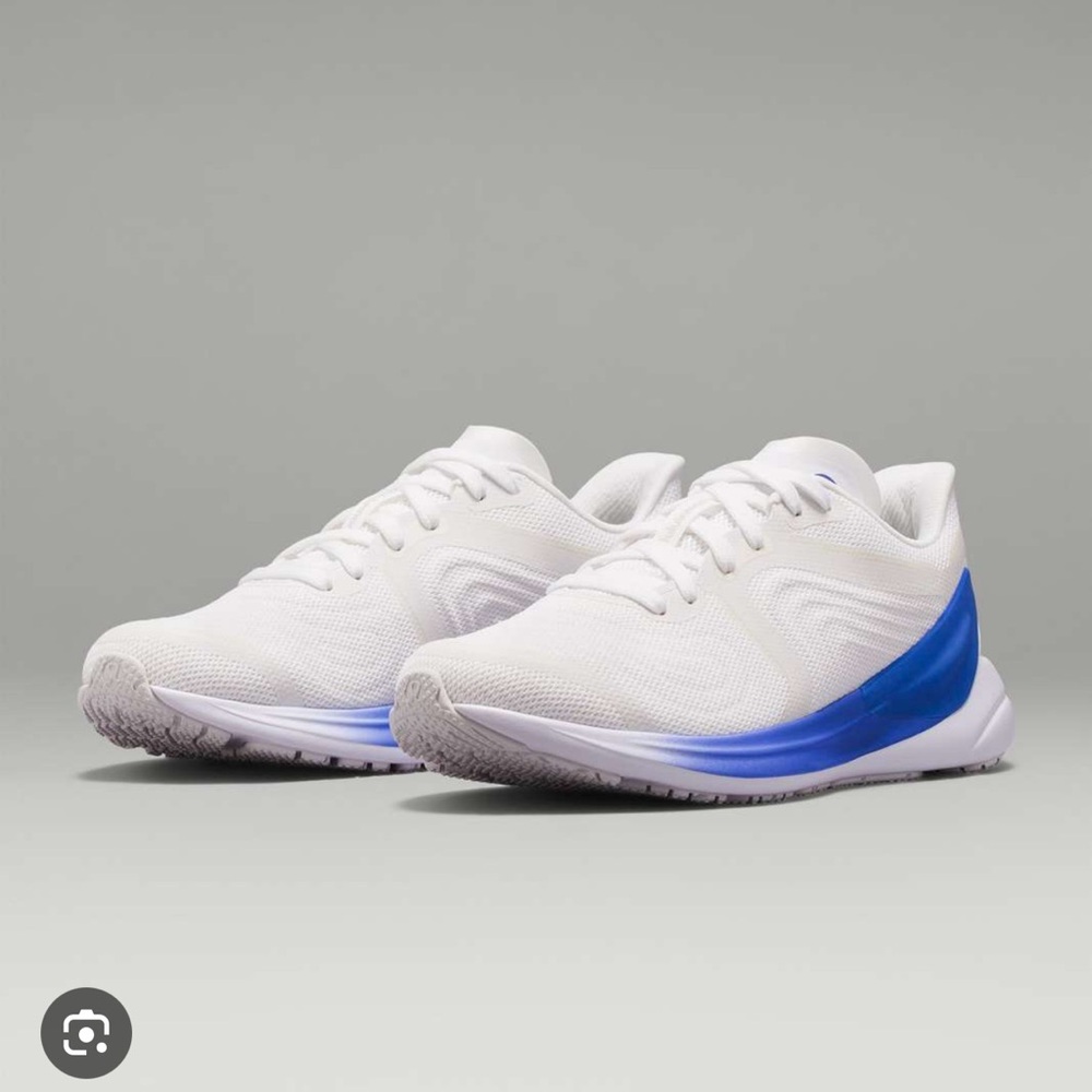Lululemon blissfeel shoes white and royal blue size 9 women’s